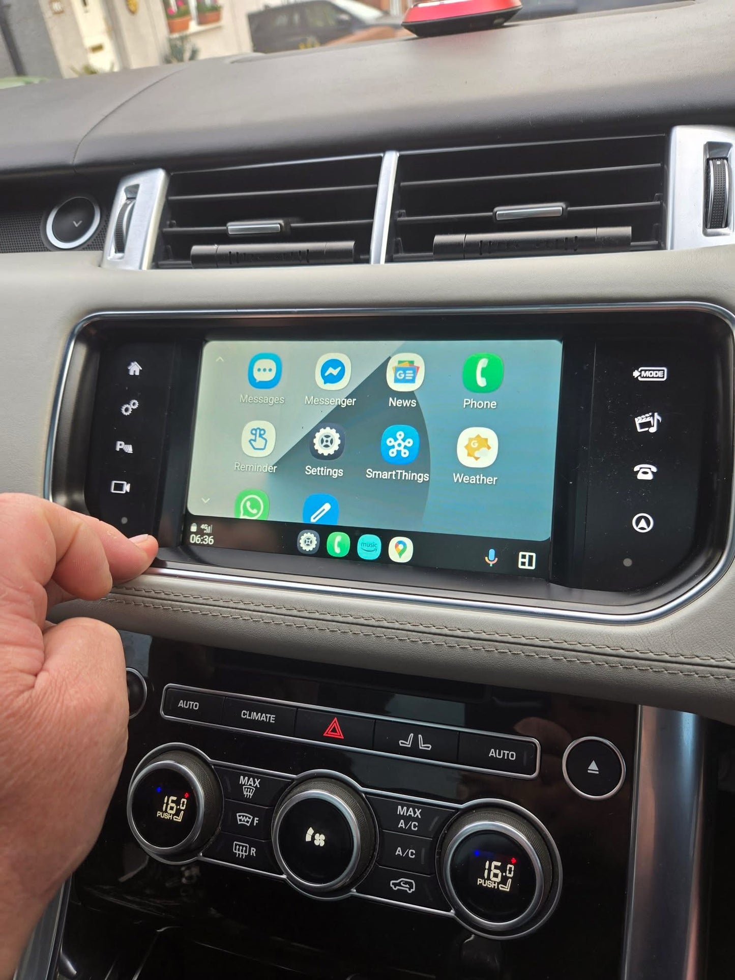 Jaguar, Land Rover & Range Rover CarPlay & Android Auto Bosch