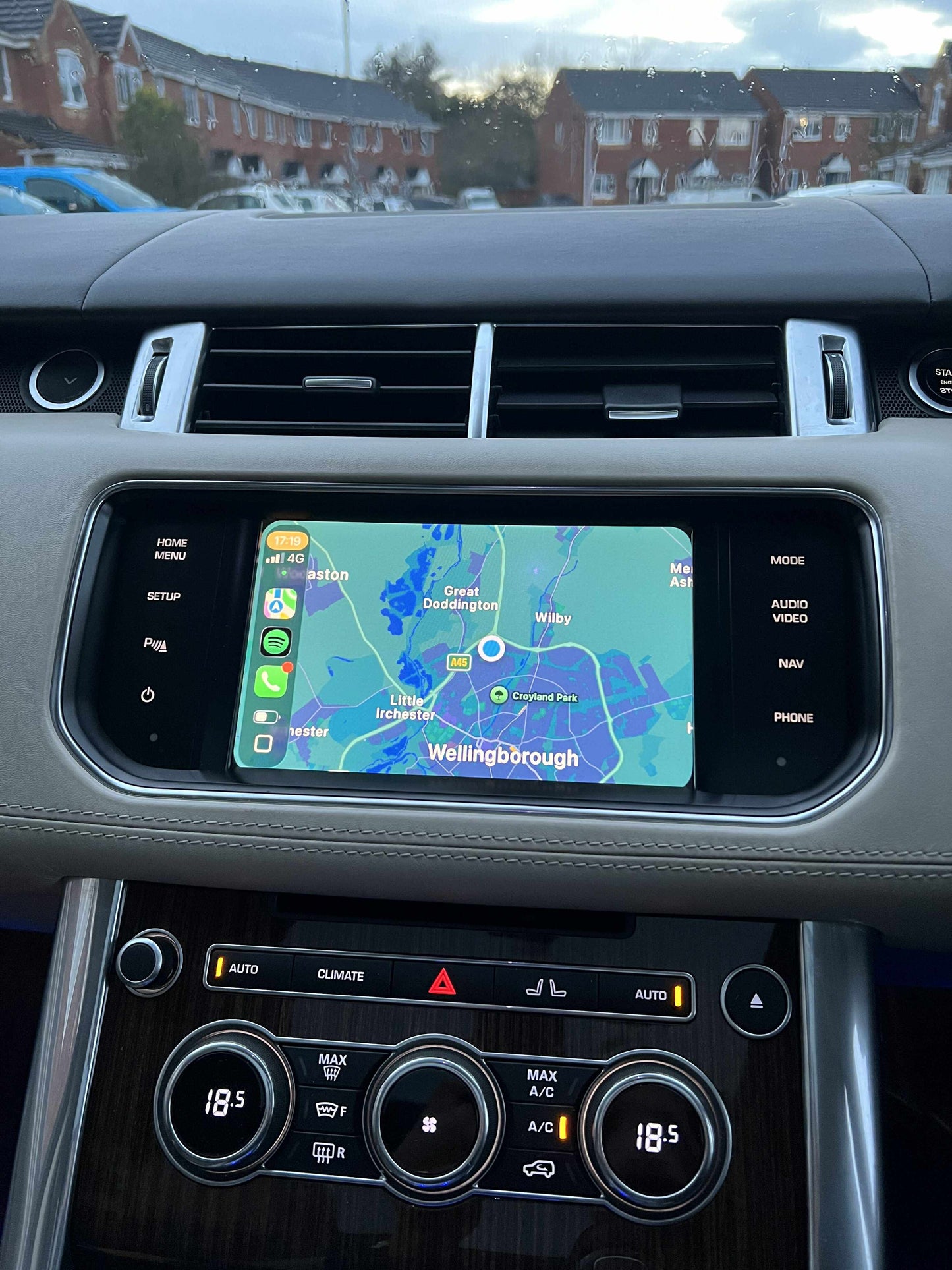 Jaguar, Land Rover & Range Rover CarPlay & Android Auto Bosch