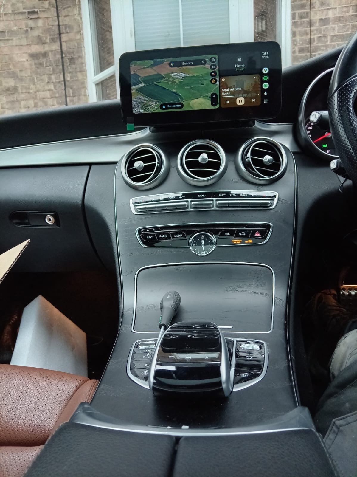 W205 Linux 10” Screen upgrade